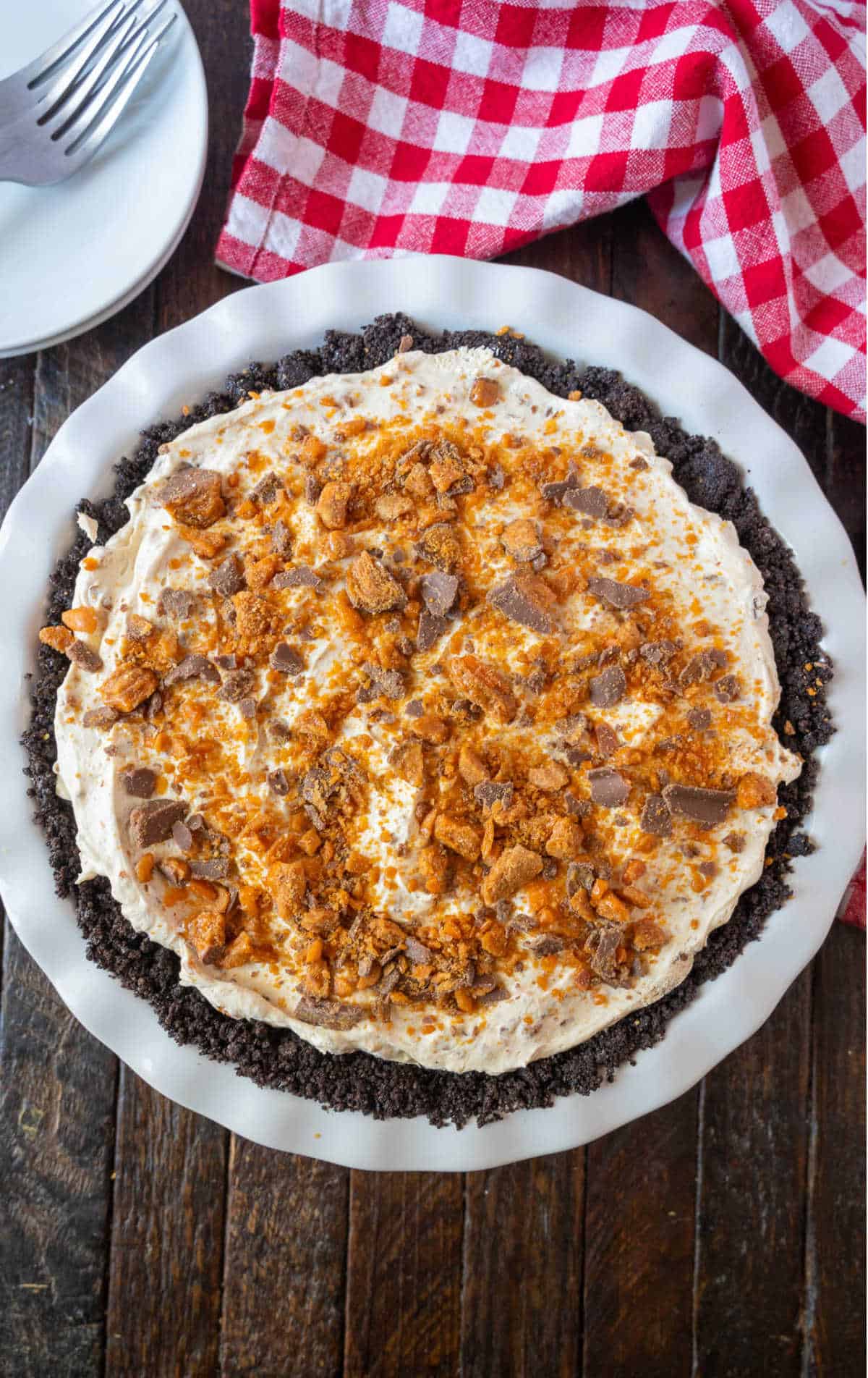 Un pastel de mantequilla entero.