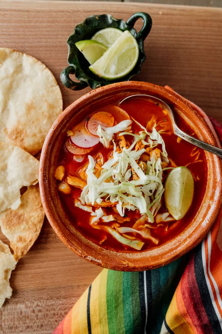 pozole-rojo-de-pollo-cocina-facil