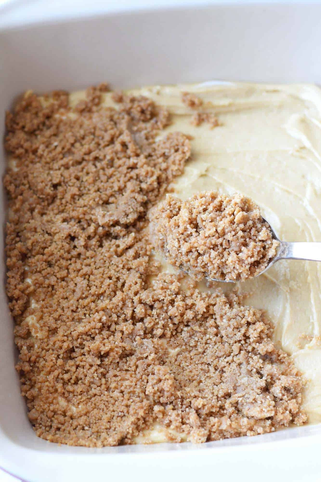 Pastel de migas de crema agria