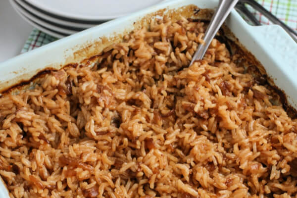 barra terminada de mantequilla de arroz en el plato