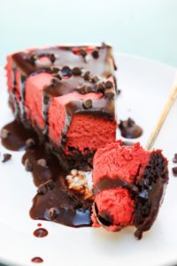 Fudge Brownie Red Velvet Cheesecake Sin Hornear - BITE PIN