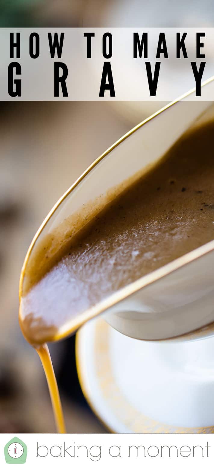 Vierta la salsa de una salsera, con un texto superpuesto que diga