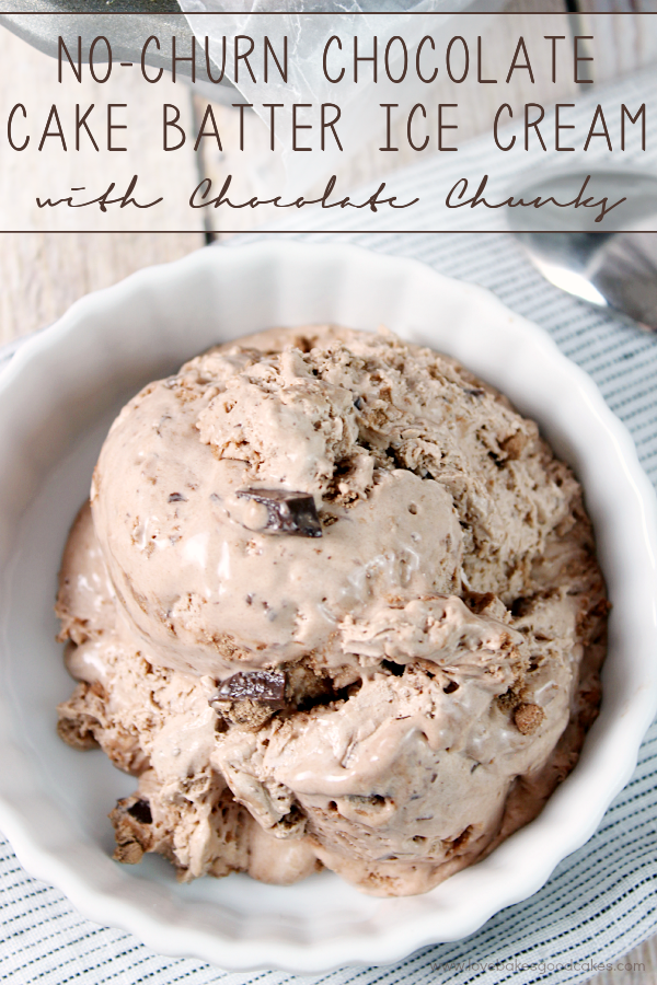 ¡Esta masa de chispas de chocolate {sin batido} con chispas de chocolate es de lo que están hechos los sueños! ¡Fácil de preparar y delicioso para comer! #ConquerTheMess #Pmedia #ad