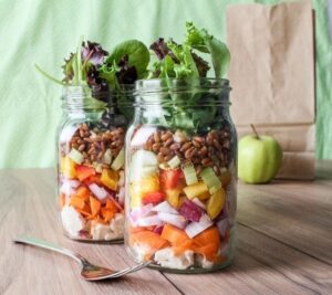 Ensalada de pollo para llevar receta - Cocina Facil