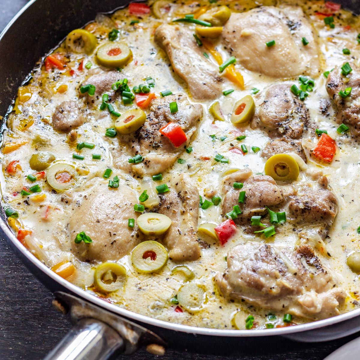 Muslos de pollo cremosos, deshuesados y sin piel - Cocina Facil