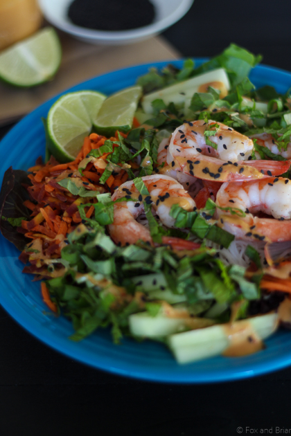 Ensalada de rollitos de primavera deconstruida