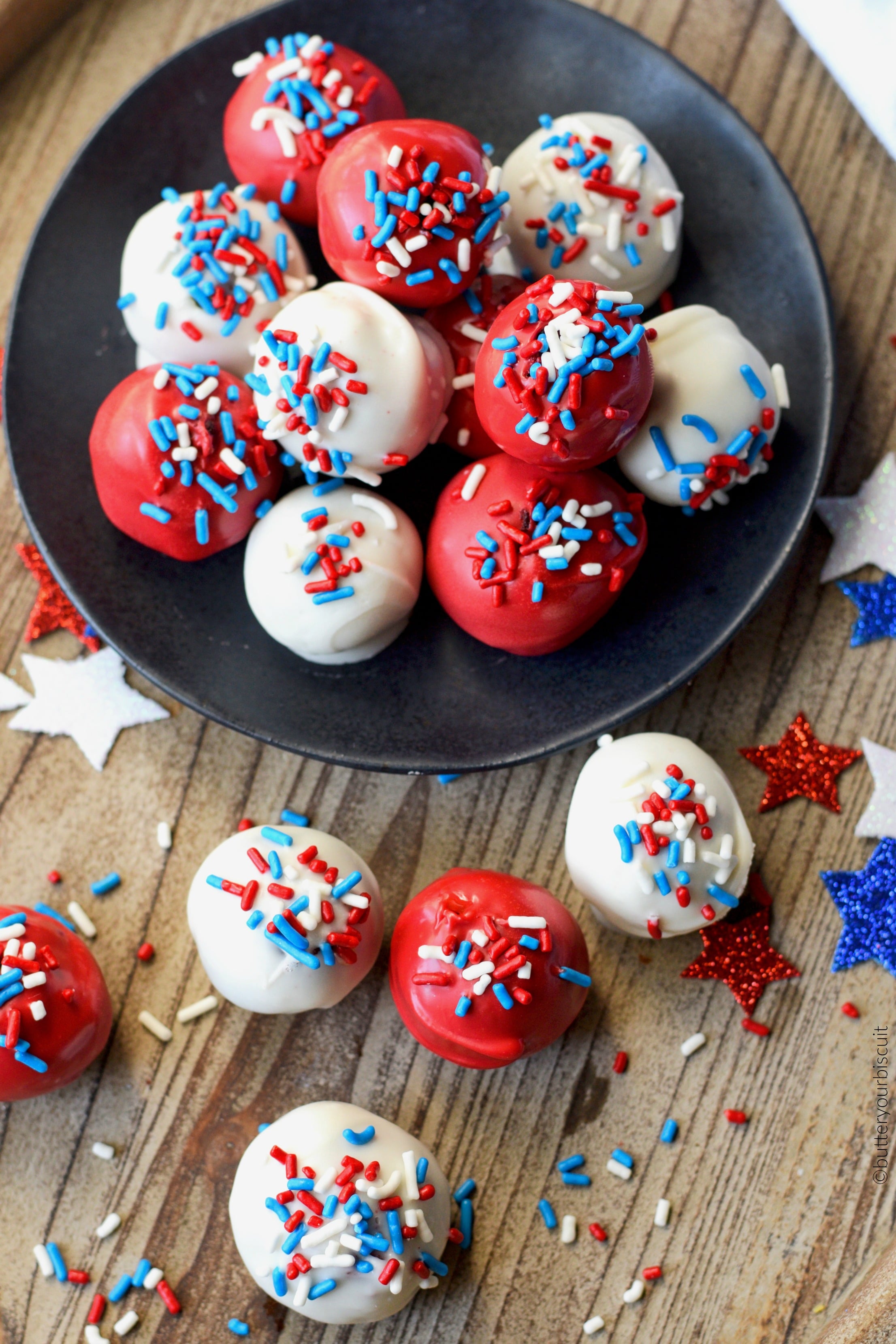 bolas de pastel de terciopelo rojo patriótico