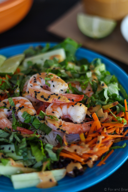Ensalada de rollitos de primavera deconstruida
