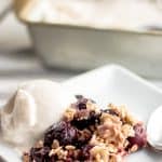 Dulce, especiada y llena de reconfortante canela, esta sencilla receta de yogur helado de vainilla es un súper refrigerio. Lleno de proteínas pero bajo en calorías, ¡también es un postre Trim Healthy Mama Fuel Pull! #trimhealthymama #thm #thmfp #lowcarb #lowfat #sugarfree #frozenyogurt #cream #canela #vainilla #vanillafrozenyogurt