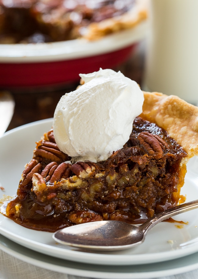Tarta de nueces y caramelo de Paula Deen. Tiene un profundo sabor a caramelo.