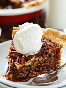 Tarta de nueces y caramelo de Paula Deen. Tiene un profundo sabor a caramelo.