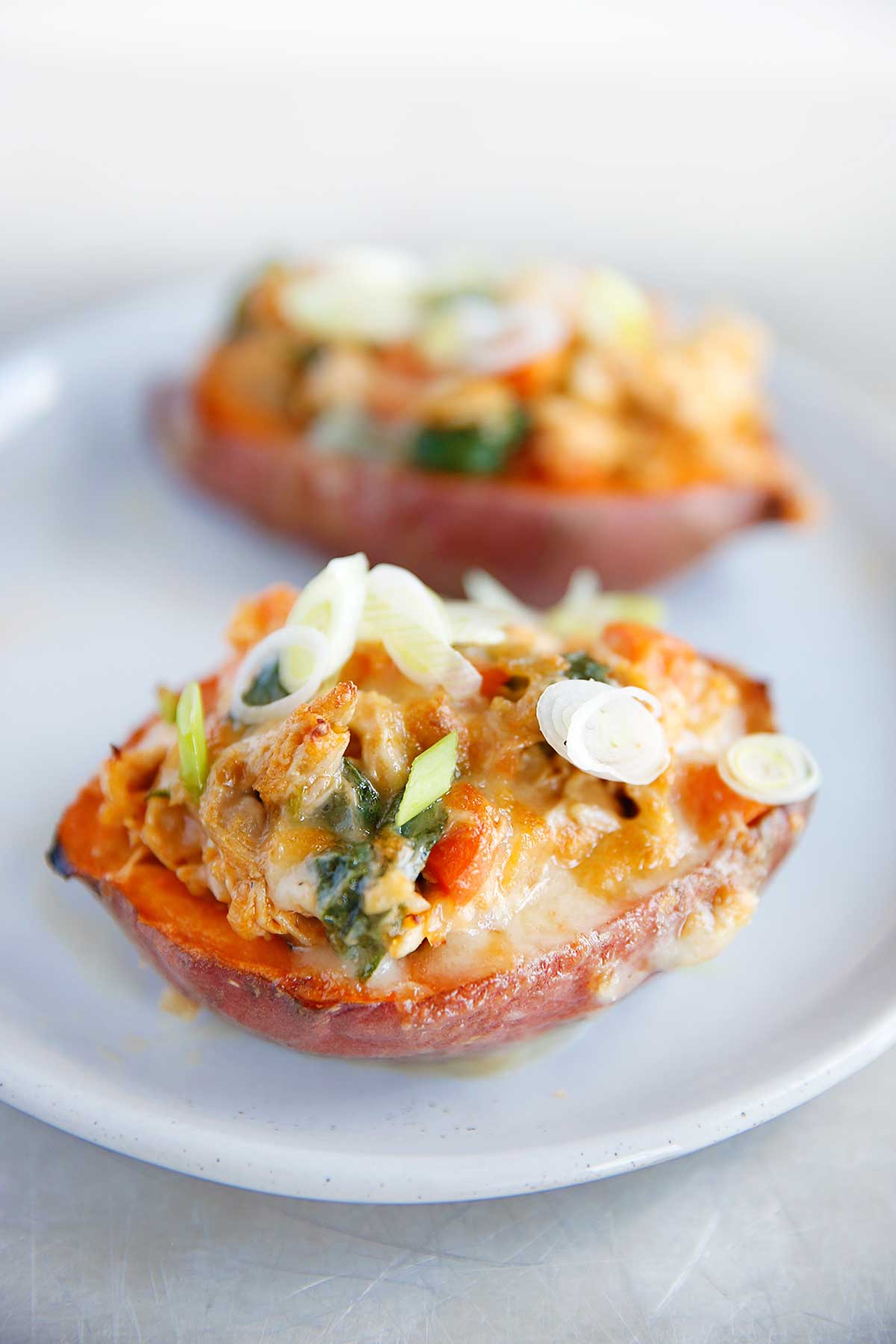 Primer plano de pollo de búfalo de patata dulce