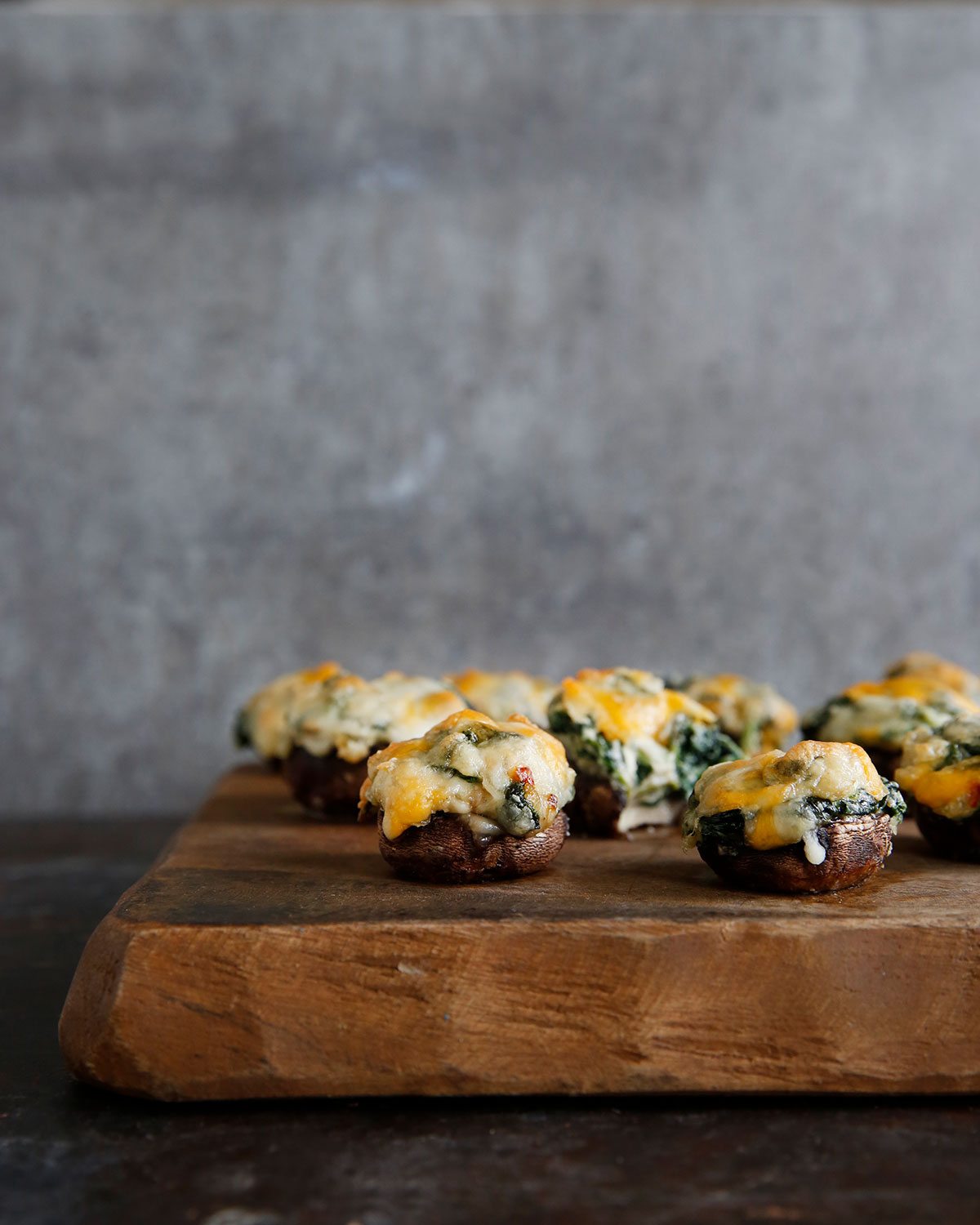 Champiñones Rellenos De Espinacas (Sin Lácteos, Saludables, Paleo) - Lexi's Clean Kitchen