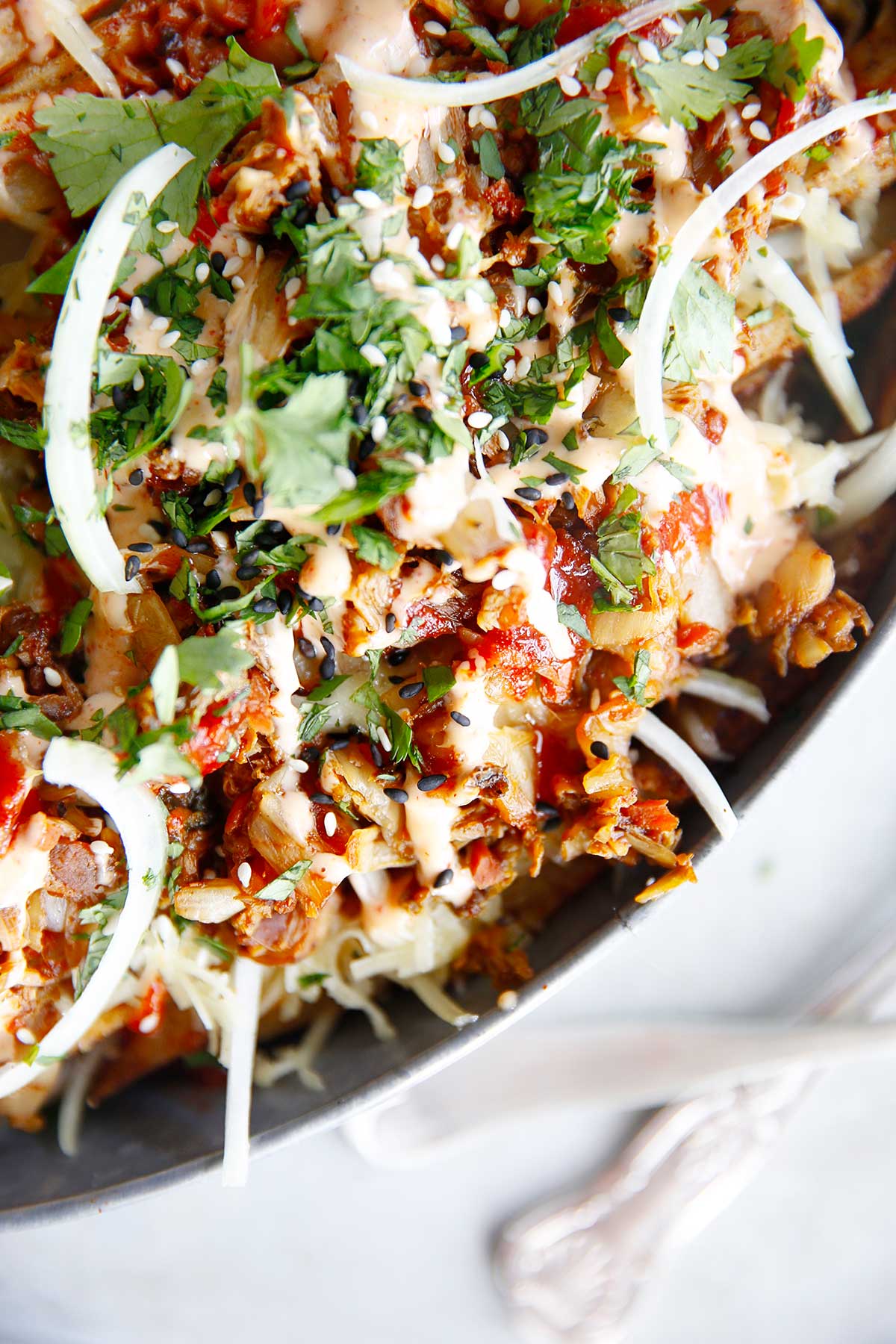 Chips de kimchi cargados | La cocina limpia de Lexi