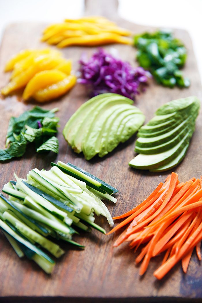 Rollitos de primavera con salsa de mango y jengibre