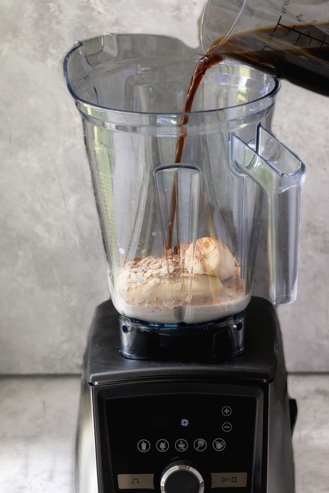 Ingredientes agregados a la licuadora Vitamix