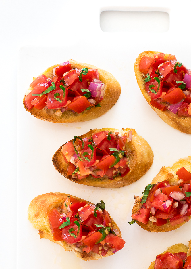 Receta fácil de bruschetta | chefsavvy.com
