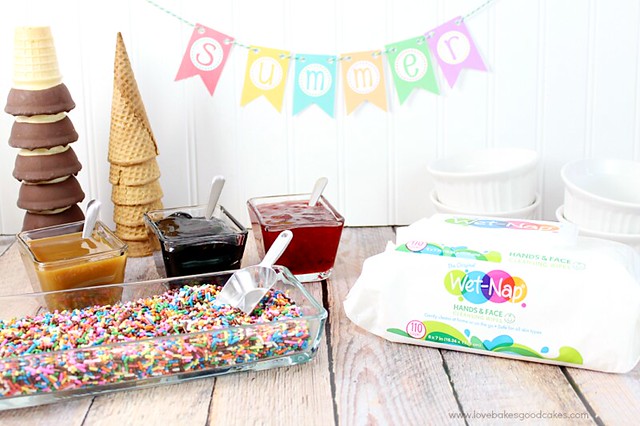¡Esta masa de chispas de chocolate {sin batido} con chispas de chocolate es de lo que están hechos los sueños! ¡Fácil de preparar y delicioso para comer! #ConquerTheMess #Pmedia #ad