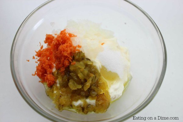 La mezcla de salsa tártara de bogavante rojo