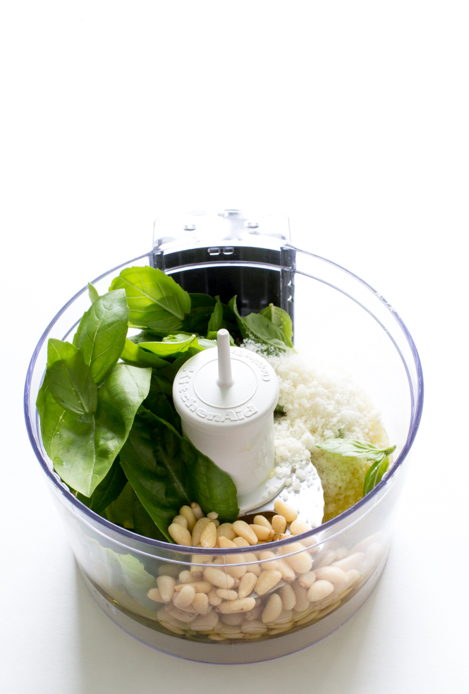 Pesto Casero con 5 Ingredientes | chefsavvy.com