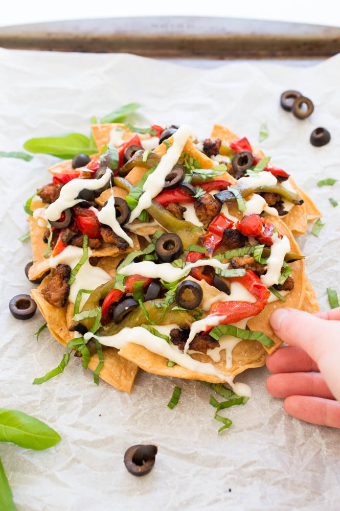 nachos italianos | chefsavvy.com #receta #nachos #aperitivo #italiano