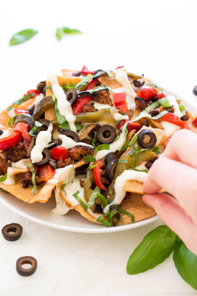 nachos italianos | chefsavvy.com #receta #nachos #aperitivo #italiano