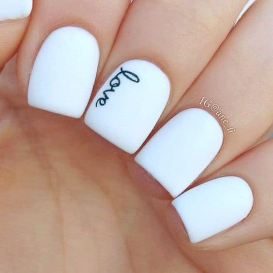 diseño de uñas del día de san valentín