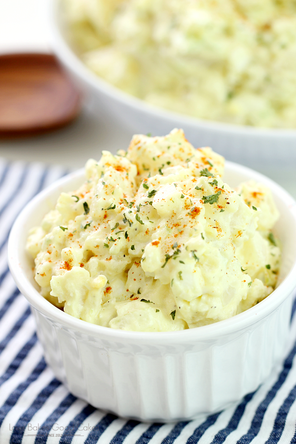¡Lo simple es lo mejor cuando se trata de recetas como esta ensalada de papa a la antigua! ¡Sabe a abuela!