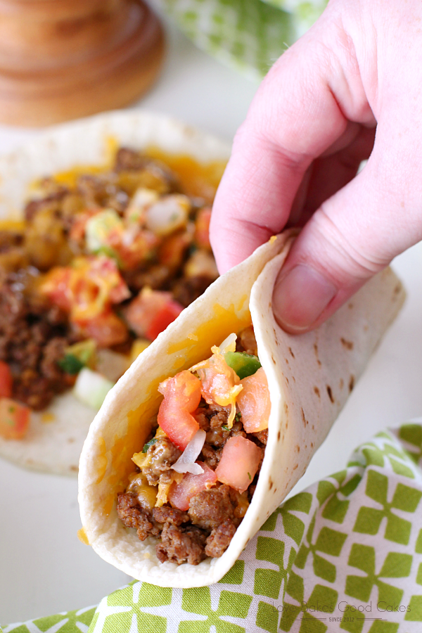 ¡Prueba algo nuevo para el martes de tacos! ¡Puedes hacer fácilmente estos Mexi-Melts caseros en 20 minutos o MENOS!